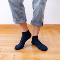 Оптовая высококачественная мода с твердым цветом хлопковые вязаные носки лодыжки мужчины